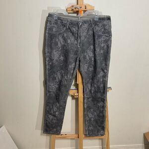 Tempo Paris Flora Reversible Jeans size large/40 ￼
